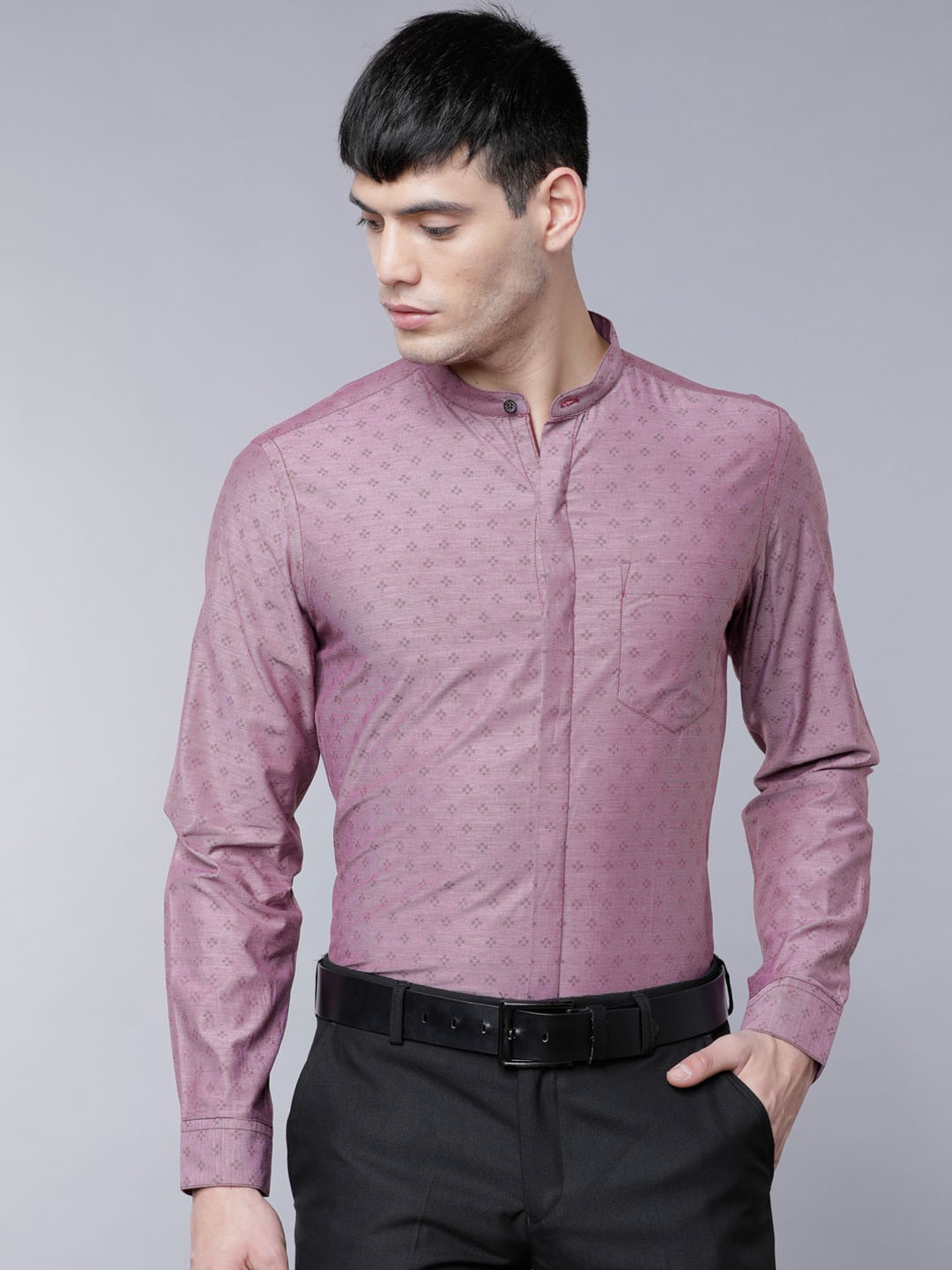 

Black coffee Men Mauve Slim Fit Self Design Formal Shirt