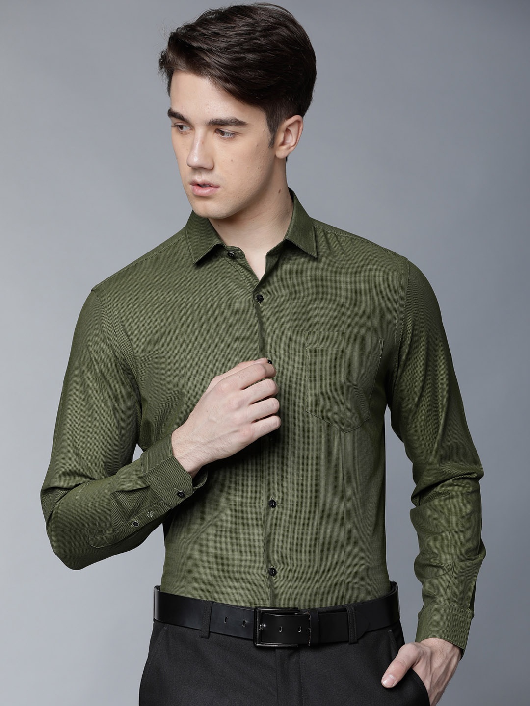 

Black coffee Men Green Slim Fit Self Design Formal Shirt