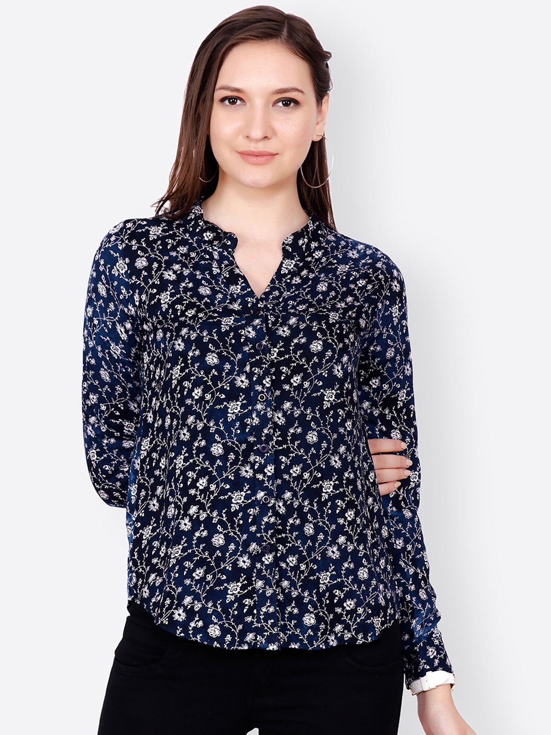 

SCORPIUS Women Navy Blue Regular Fit Printed Casual Shirt