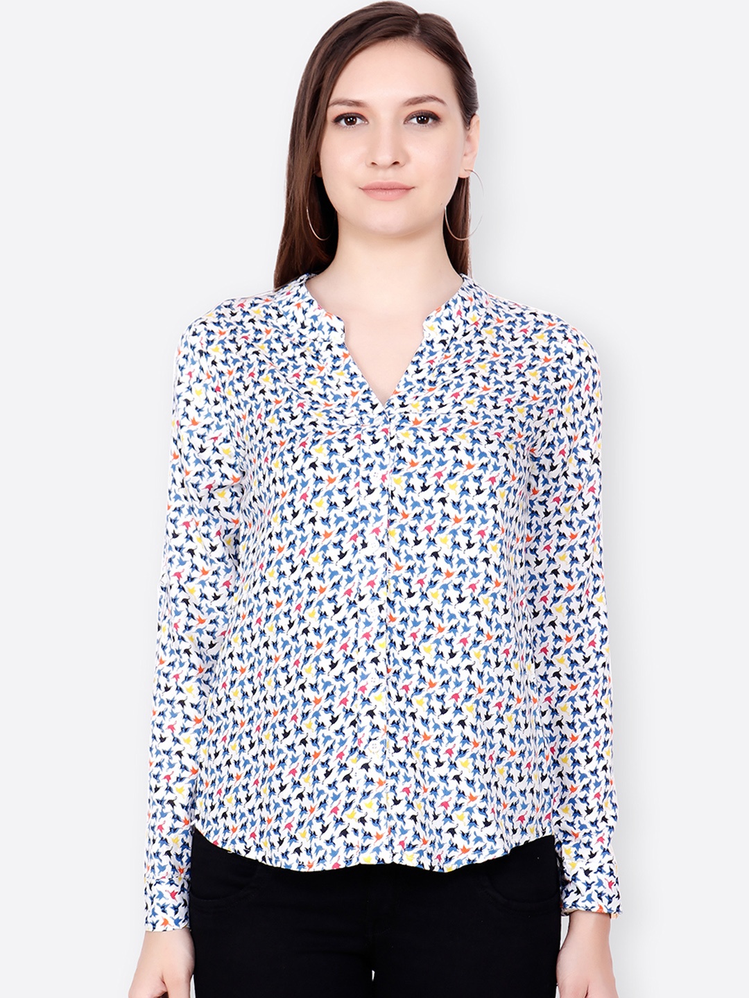 

SCORPIUS Women White & Blue Regular Fit Printed Casual Shirt