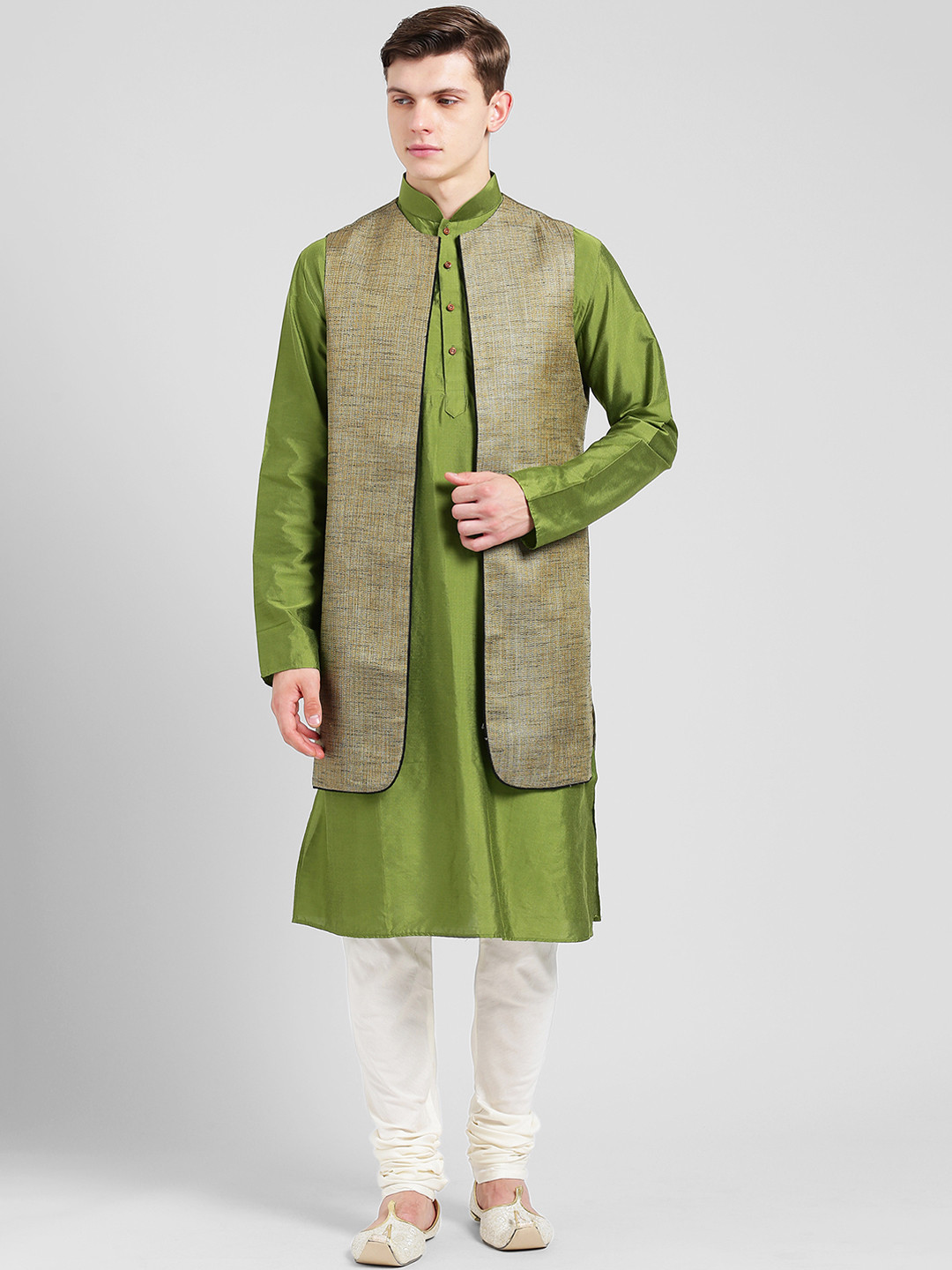 

KISAH Men Beige, Green & Off-White Sherwani Set