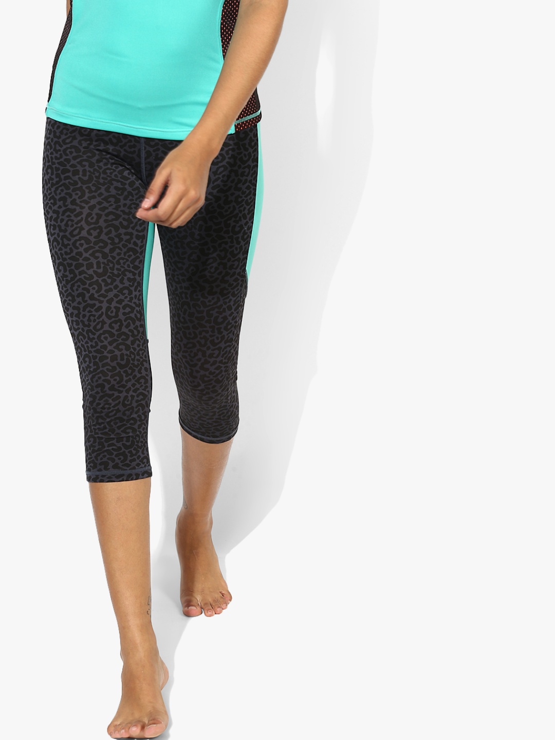

PrettySecrets Women Black Printed Capri