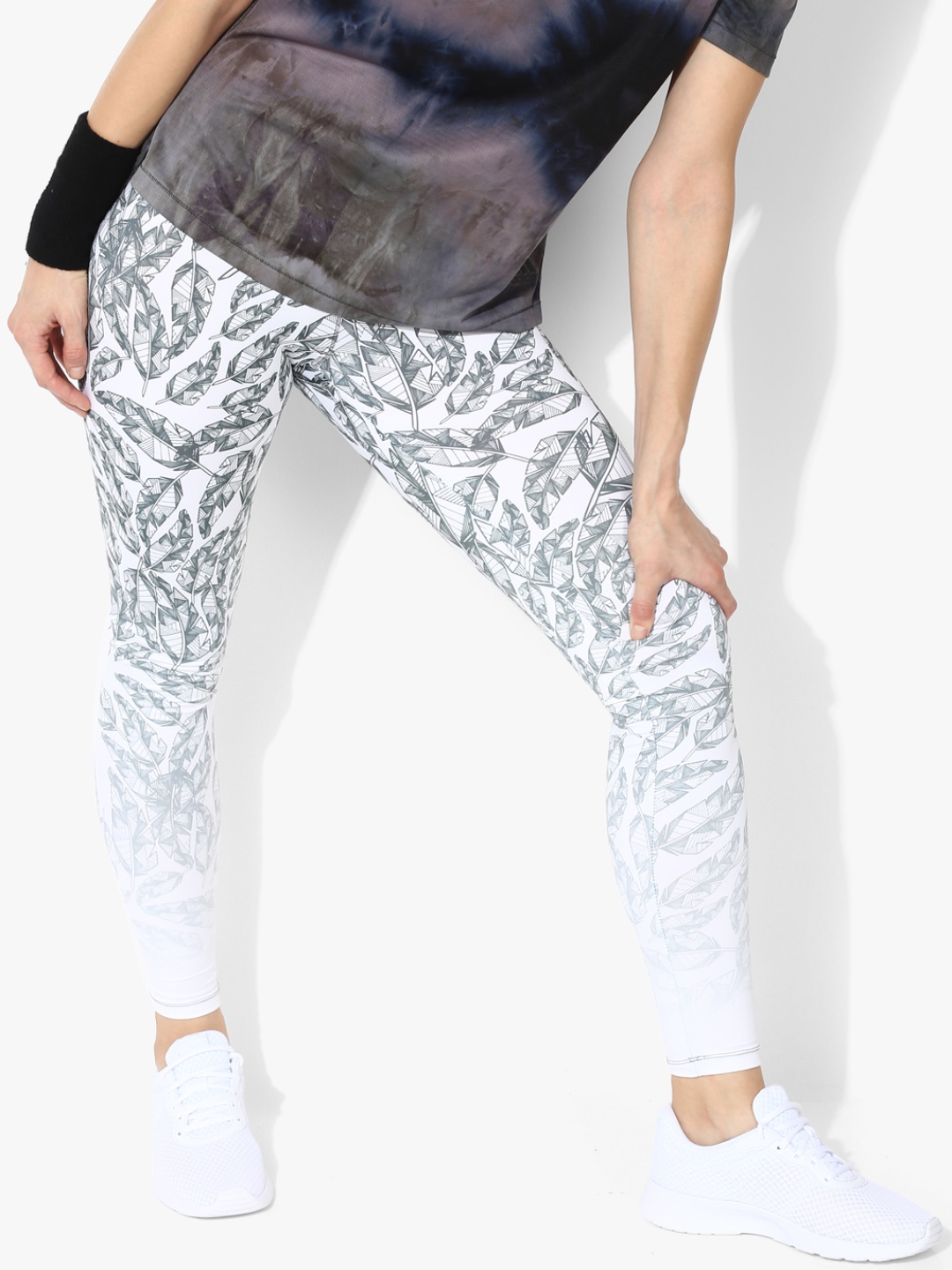 

Alcis Women White & Grey Printed Tights