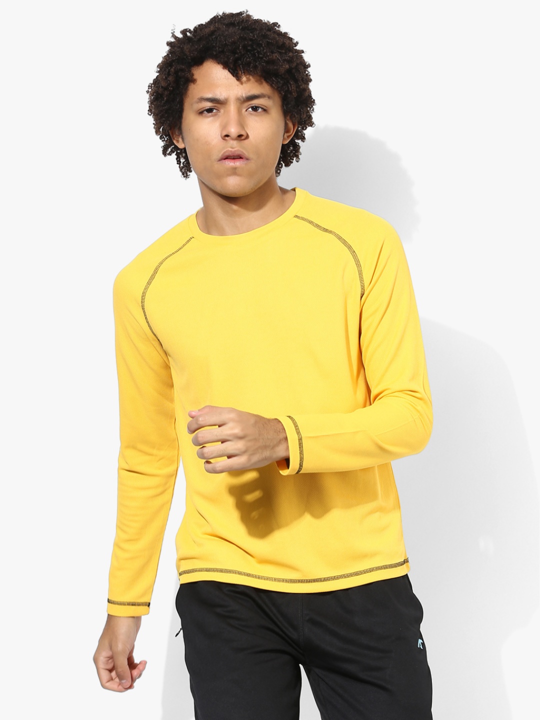 

Alcis Men Yellow Solid Round Neck T-shirt