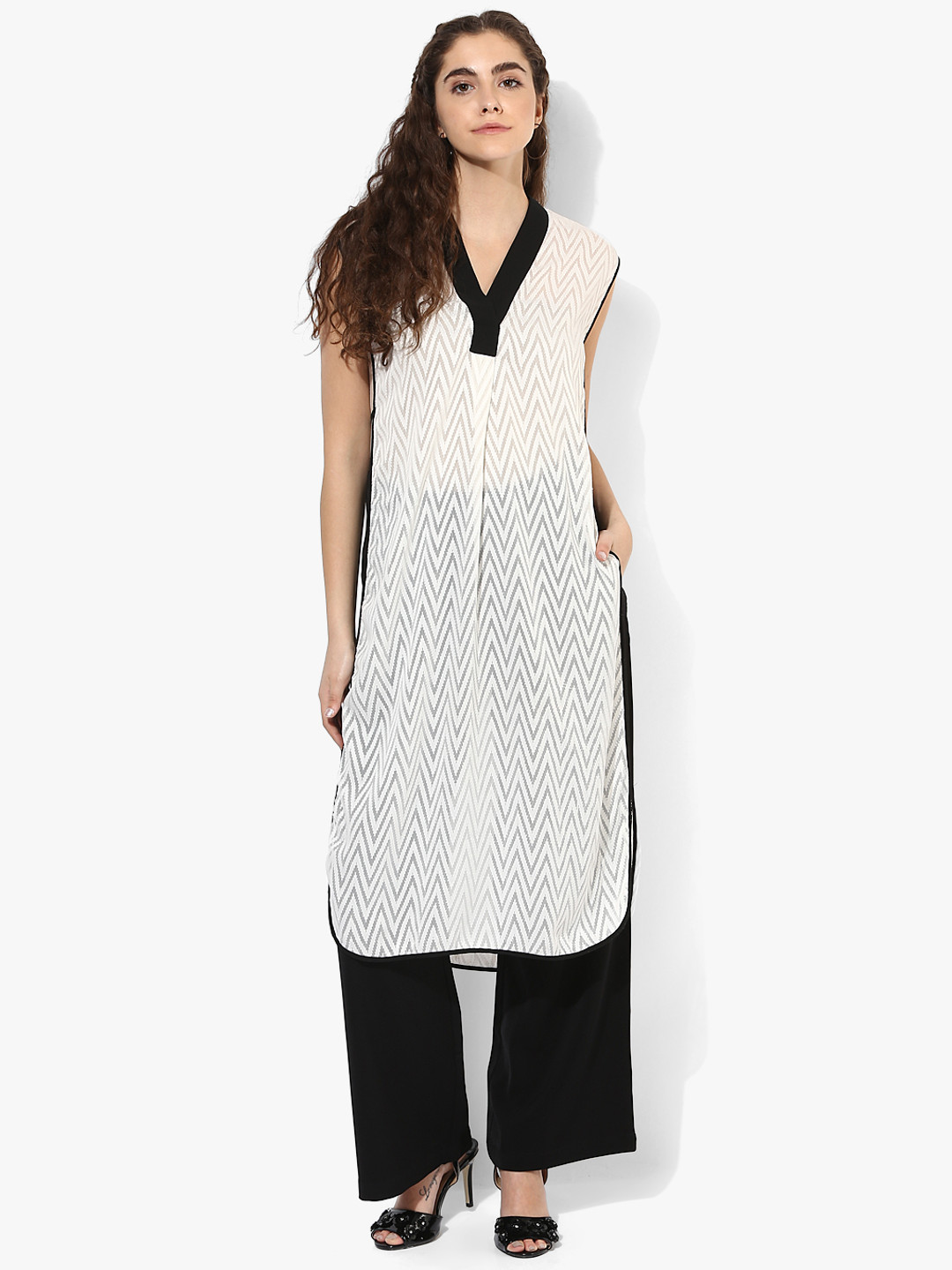 

AND Women Off-White Printed Straight Kurta