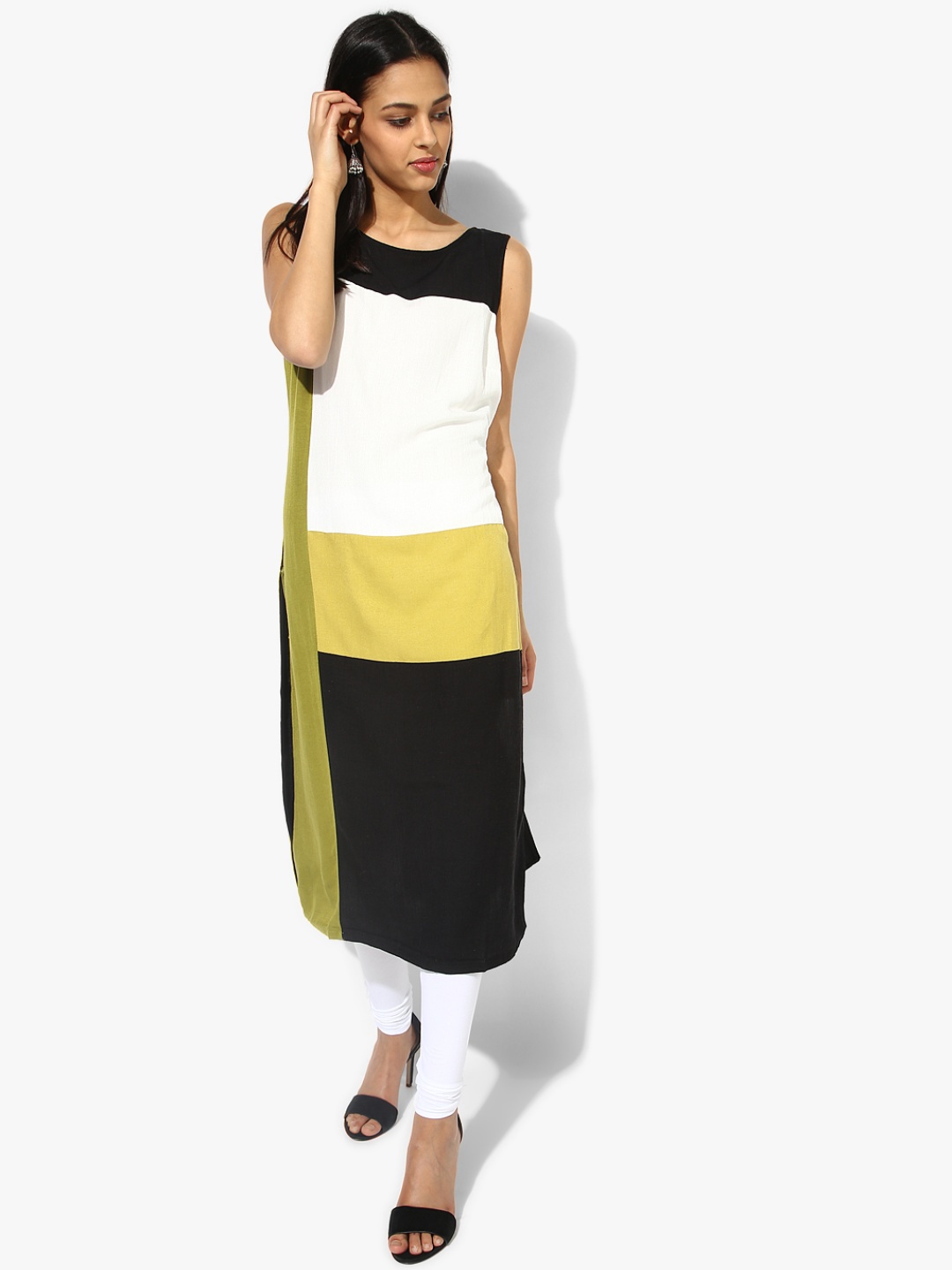 

RANGMANCH BY PANTALOONS Women Black & Green Solid Straight Kurta