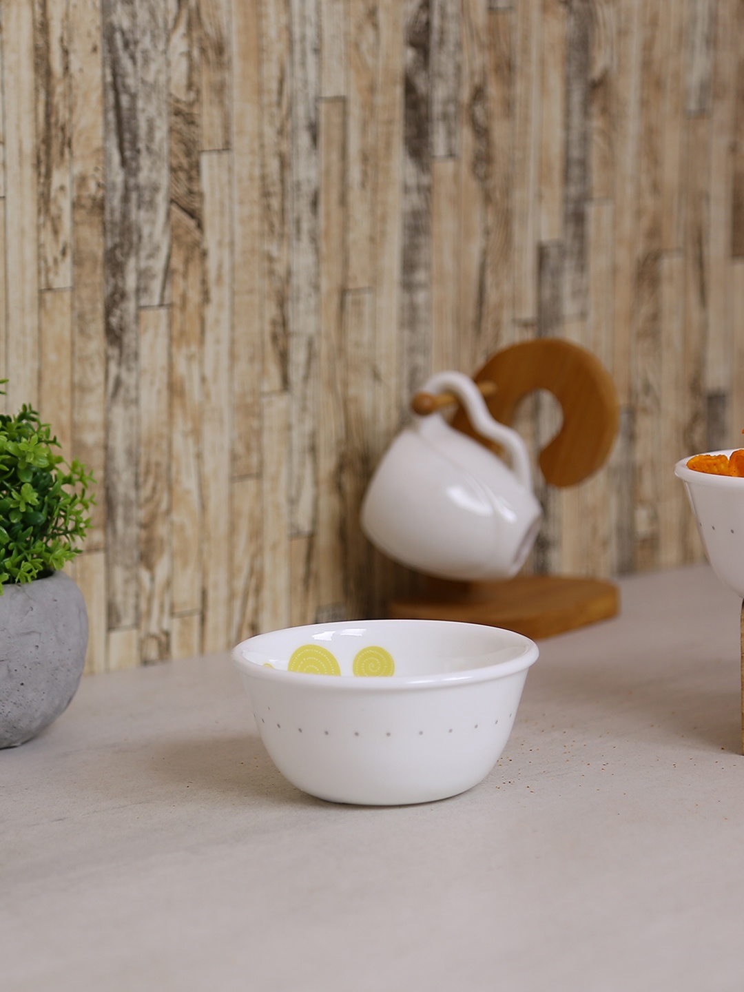 

Corelle White & Yellow Set of 6 Printed Bowls