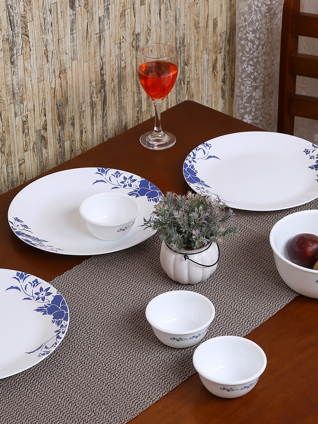 

Corelle White 14 Pieces Printed Glass Dinner Set