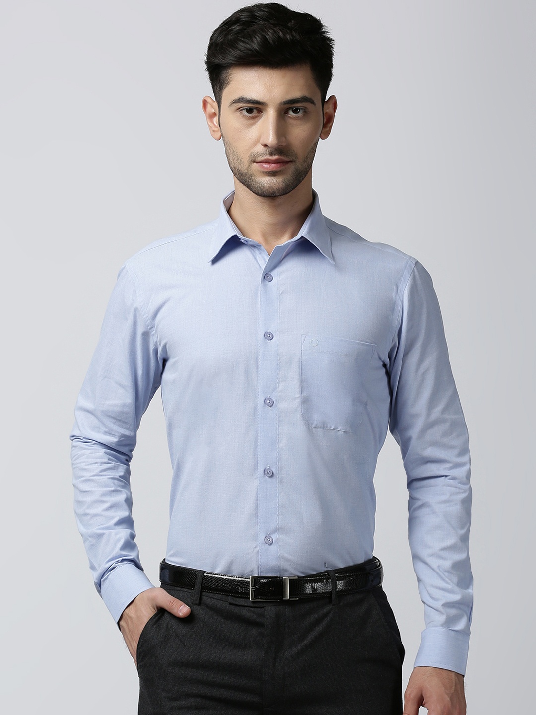 

Jansons Men Blue Regular Fit Solid Formal Shirt