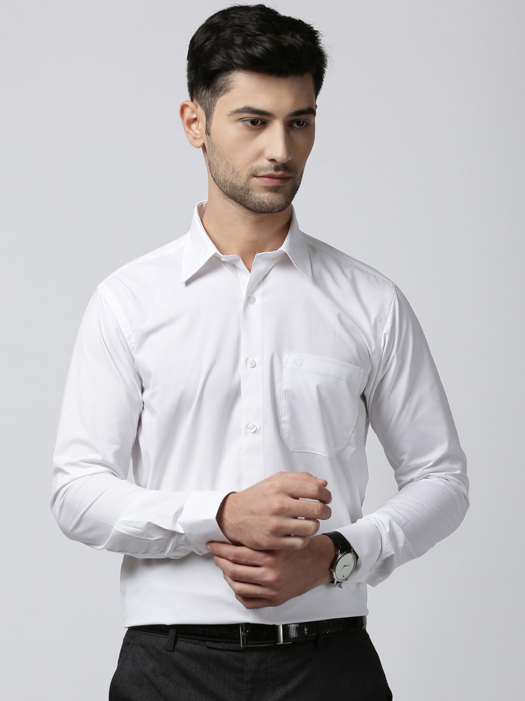 

Jansons Men White Regular Fit Solid Formal Shirt