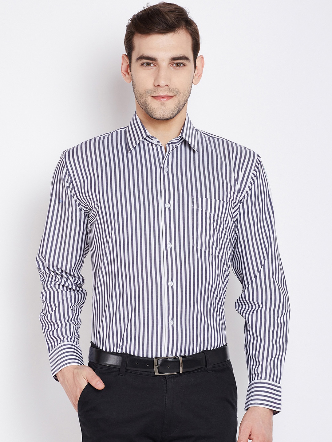 

Hancock Men Black & White Regular Fit Striped Formal Shirt