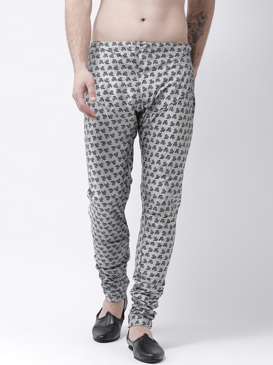 

DEYANN Men Silver-Toned Printed Dupion Silk Churidar-Length Pyjama