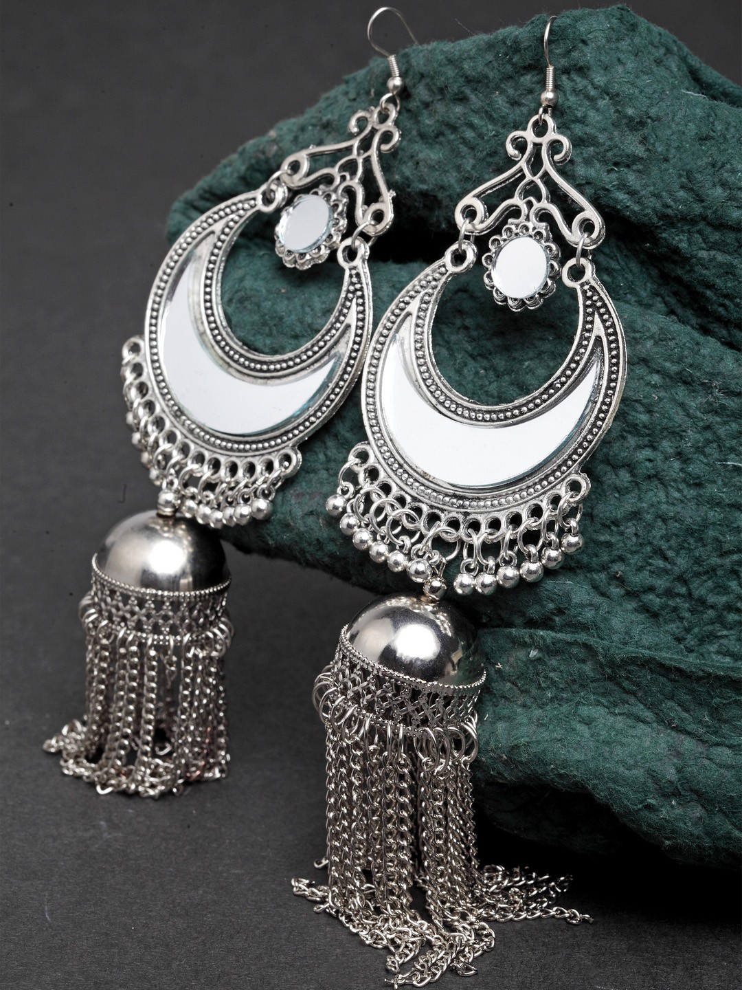 

Moedbuille Silver-Plated Crescent Shaped Chandbalis