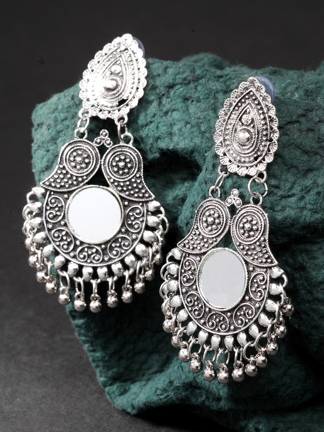 

Moedbuille Silver-Plated Teardrop Shaped Mirror Design Drop Earrings