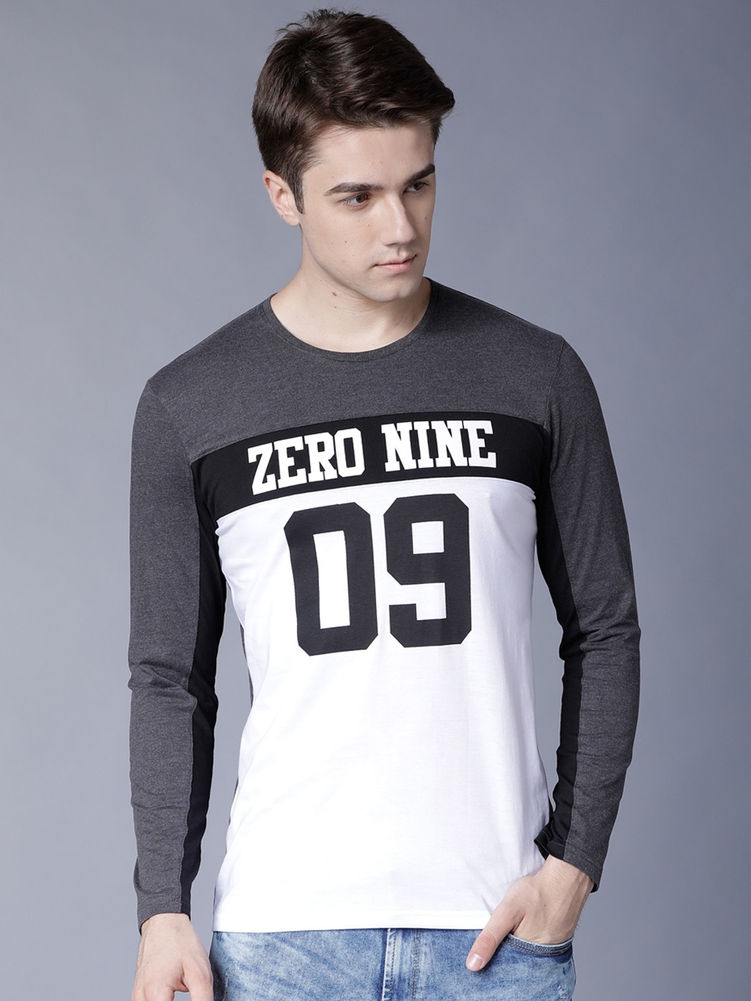 

LOCOMOTIVE Men Grey & White Printed Round Neck T-shirt