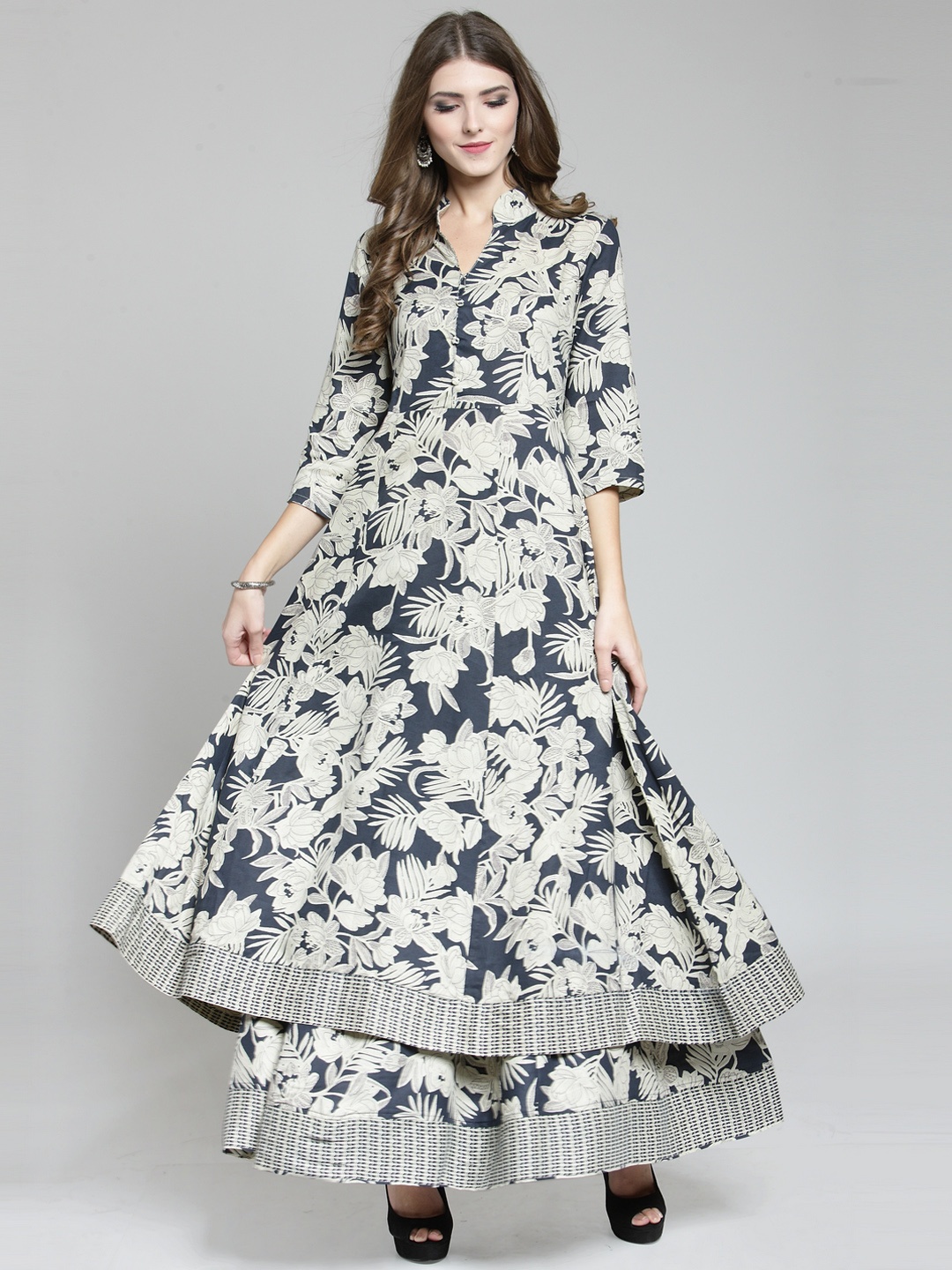 

Sera Women Black & Off-White Printed Kurta with Skirt