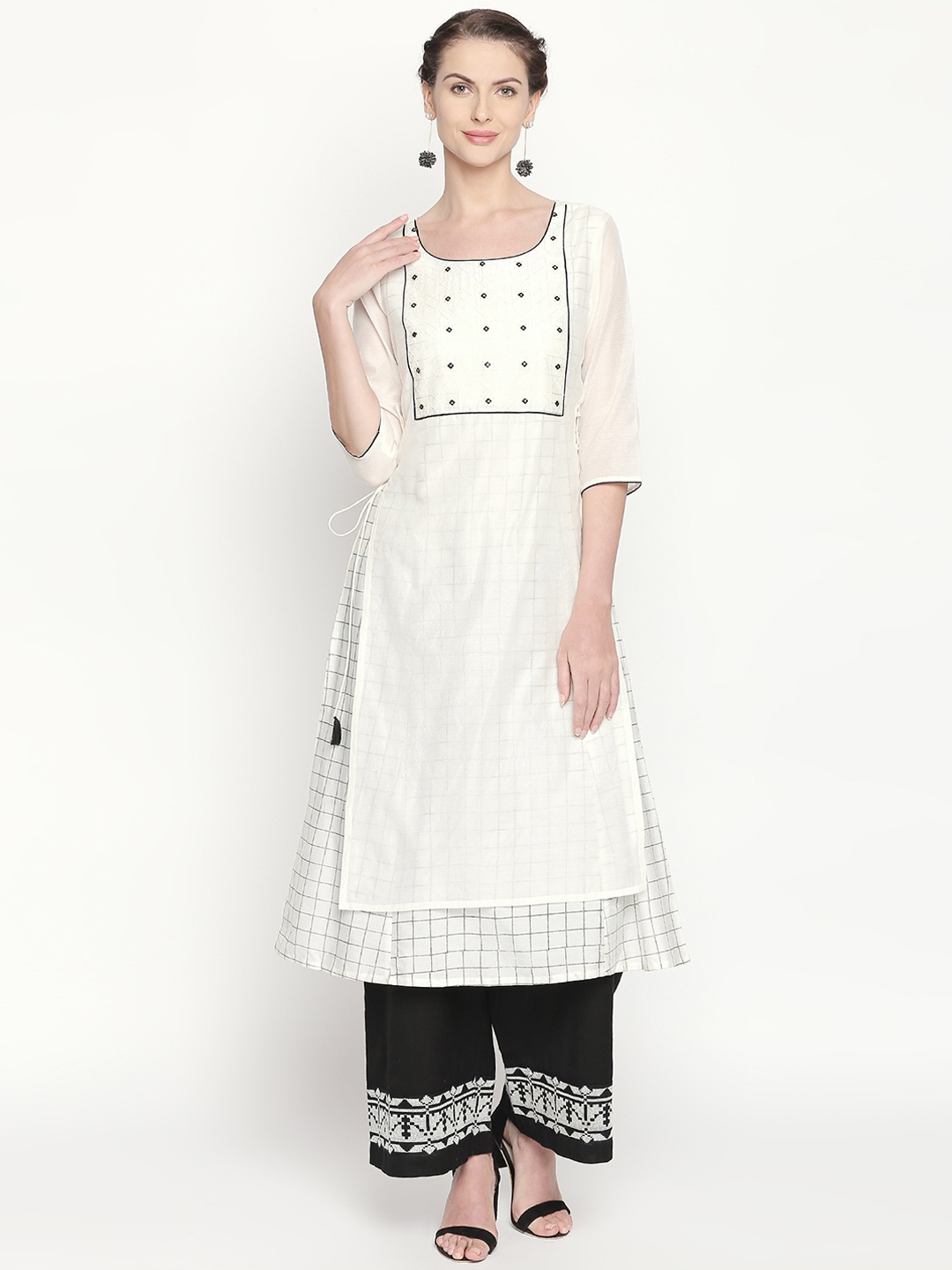 

RANGMANCH BY PANTALOONS Women Off-White & Black Solid A-Line Kurta