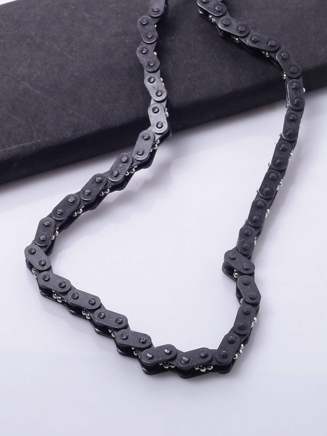 

Dare by Voylla Men Black Silver-Plated Handcrafted Chain