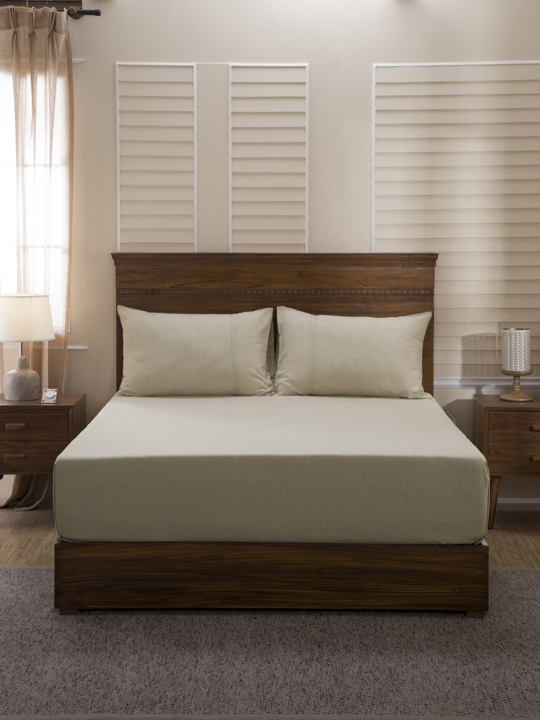 

MASPAR Beige Solid Flat 300 TC Egyptian Cotton King Bedsheet with 2 Pillow Covers