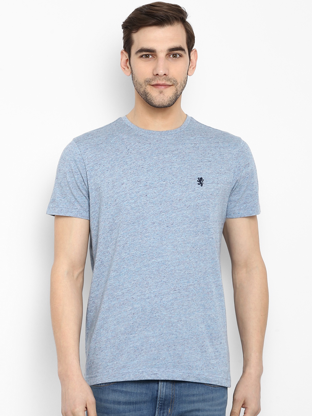 

Red Tape Men Blue Solid Round Neck T-shirt
