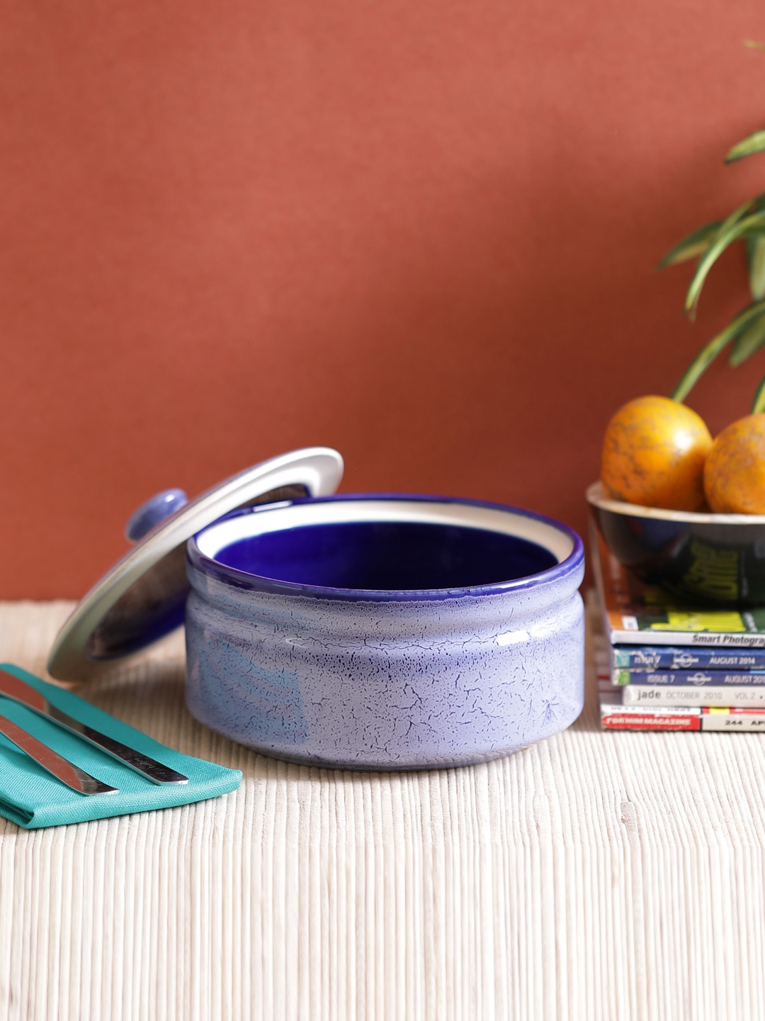 

VarEesha Blue Solid Ceramic Serving Bowl With Lid