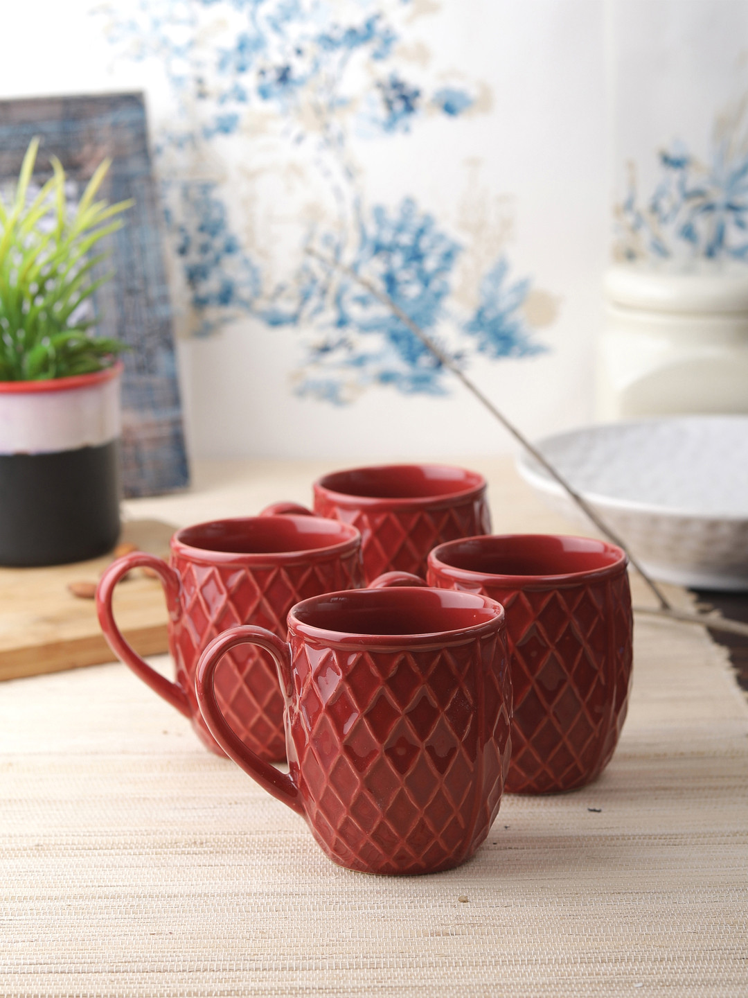 

VarEesha Set of 4 Red Textured Ceramic Cups