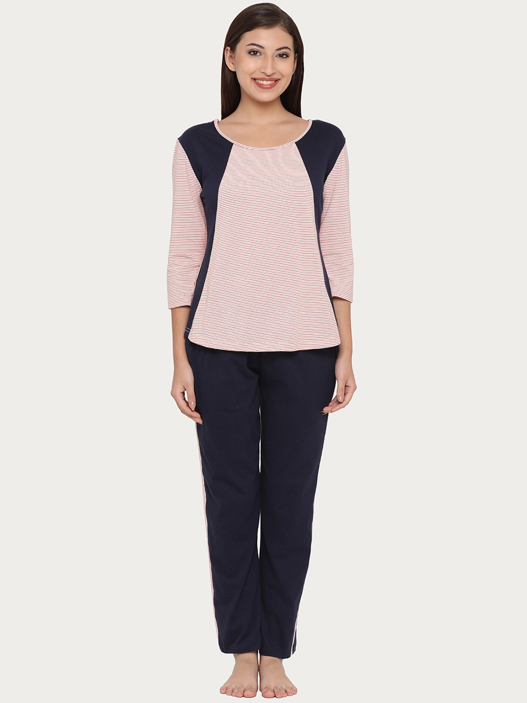 

Clovia Women Navy Blue & Pink Colourblocked Night suit LS0366P08XL