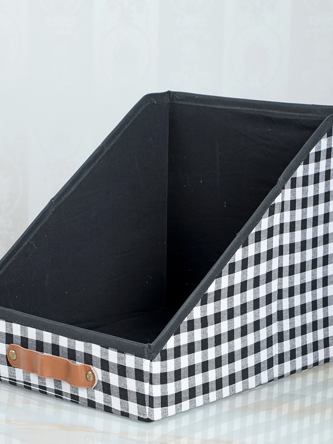 

My Gift Booth Black Check Cloth Organiser
