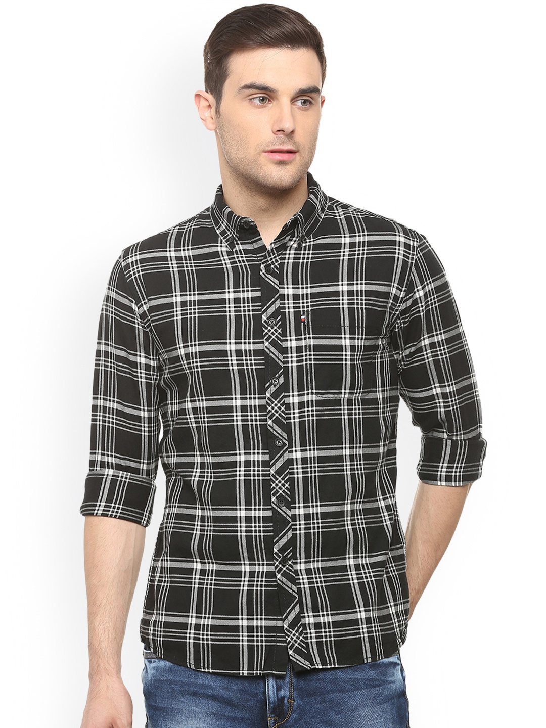 

People Men Black Regular Fit Checked Casual Shirt