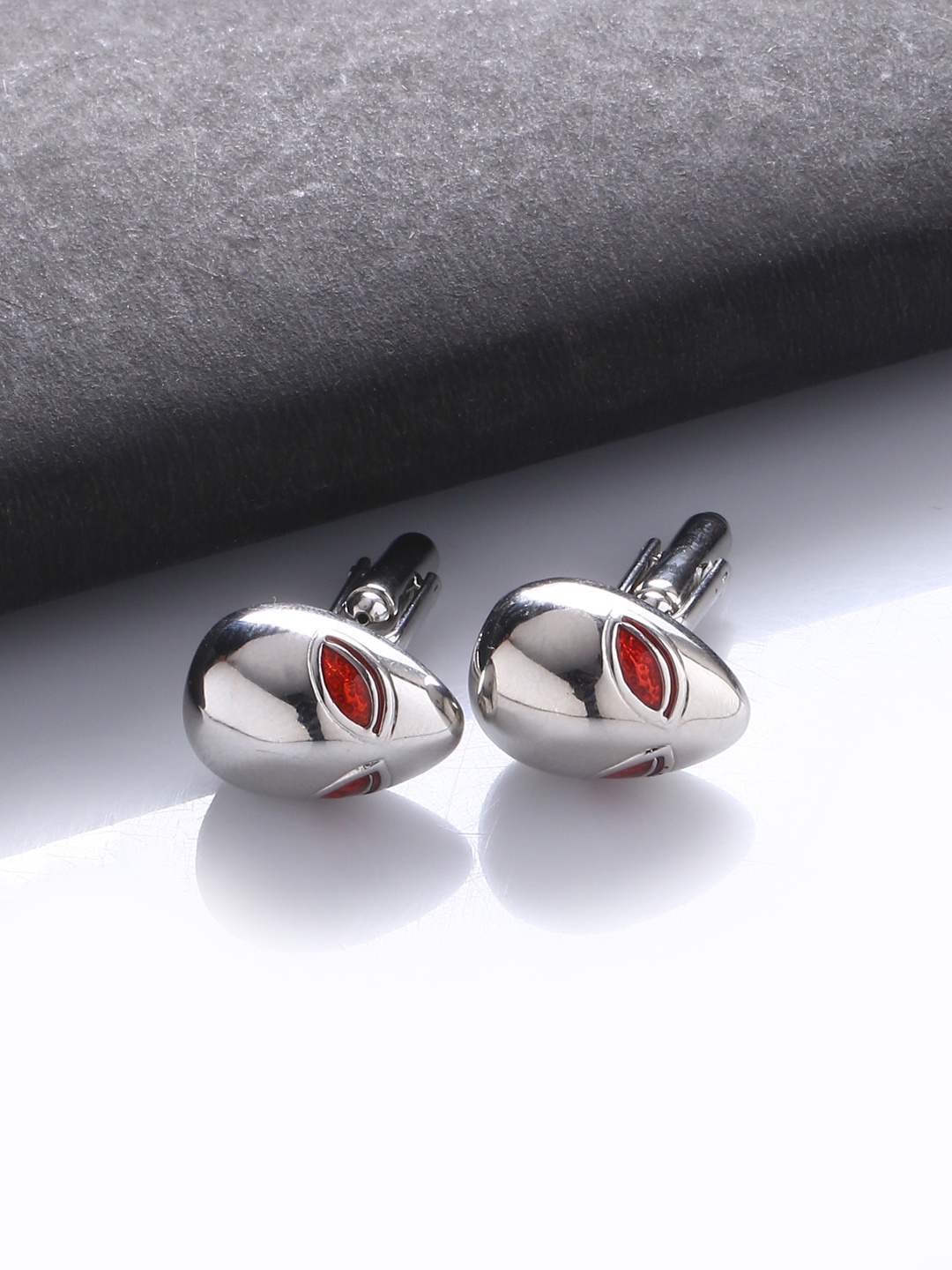 

Tistabene Silver-Toned Round Cufflinks