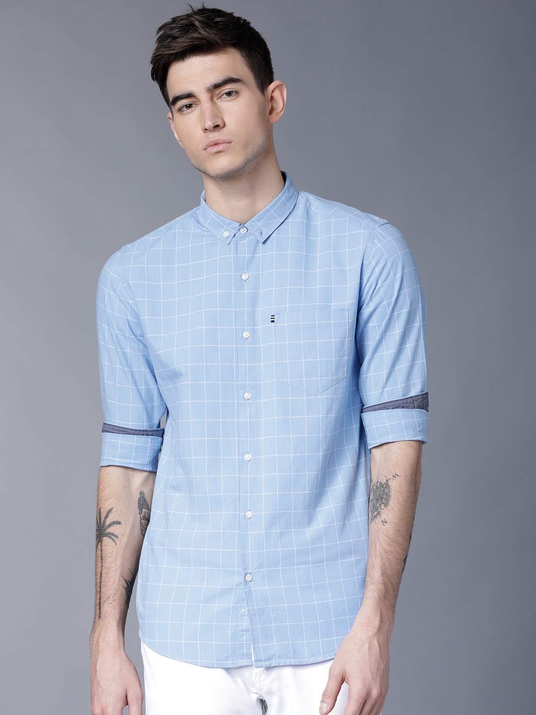 

Black coffee Men Blue & White Slim Fit Checked Casual Shirt