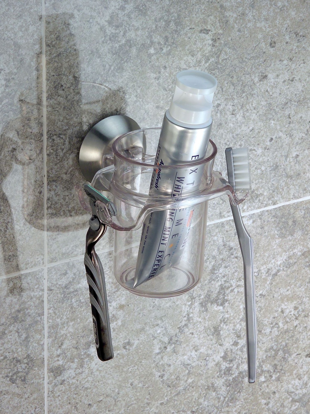 

INTERDESIGN White Toothbrush & Razor Holder