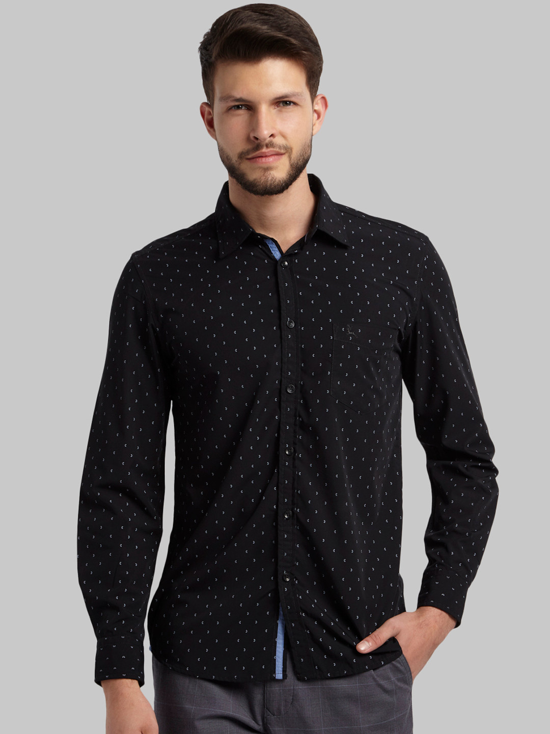 

Parx Men Black Slim Fit Printed Casual Shirt