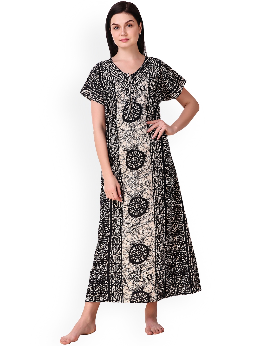 

Masha Black & Beige Printed Nightdress