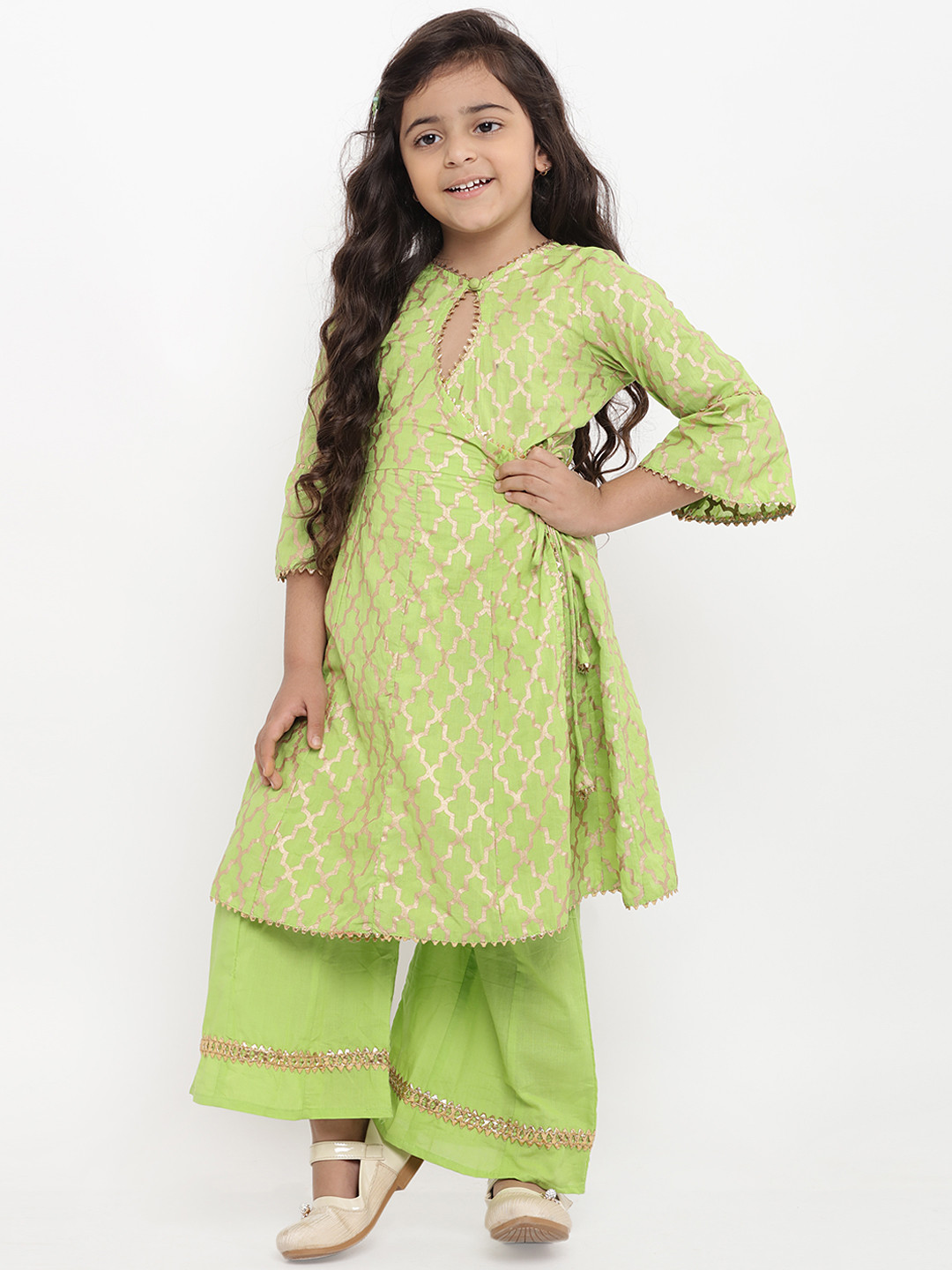 

Bitiya by Bhama Girls Green Foil Printed Kurta with Palazzos