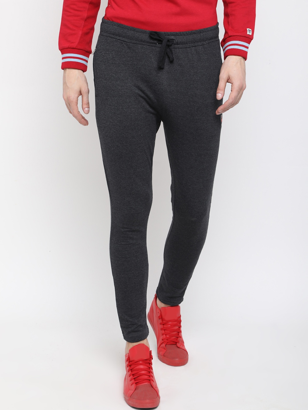 

Masculino Latino Men Charcoal Grey Solid Slim-Fit Track Pants