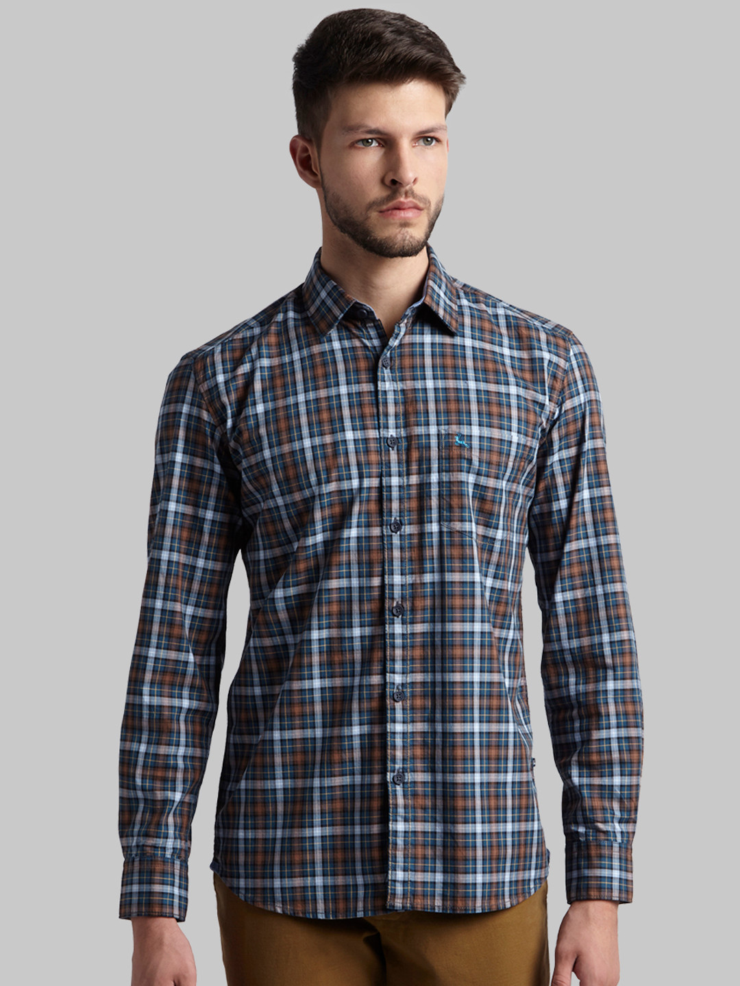 

Parx Men Blue Slim Fit Checked Casual Shirt