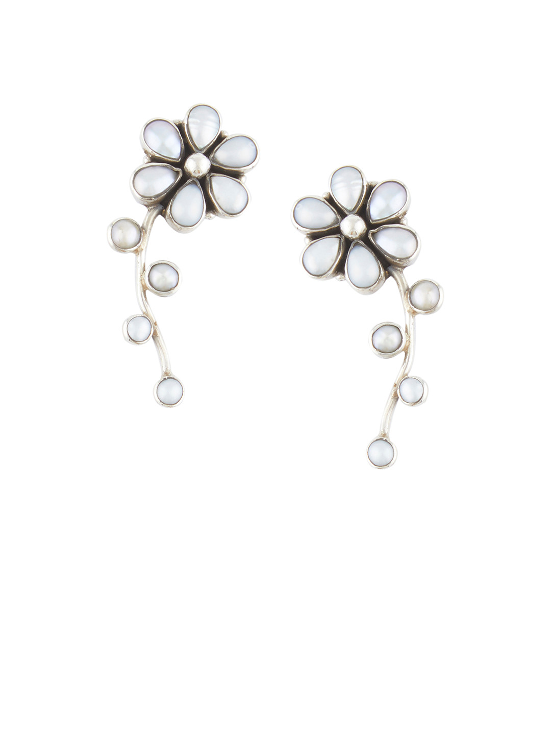 

ahilya Sterling Silver Mother Of Pearl Floral Studs