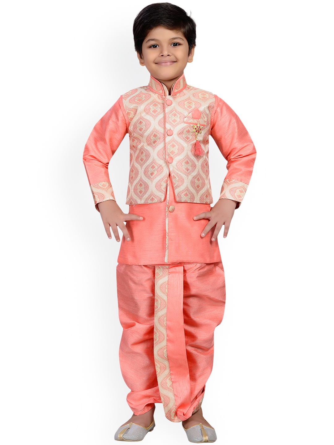 

Aj DEZInES Boys Peach & Gold-Coloured Self Design Kurta Set
