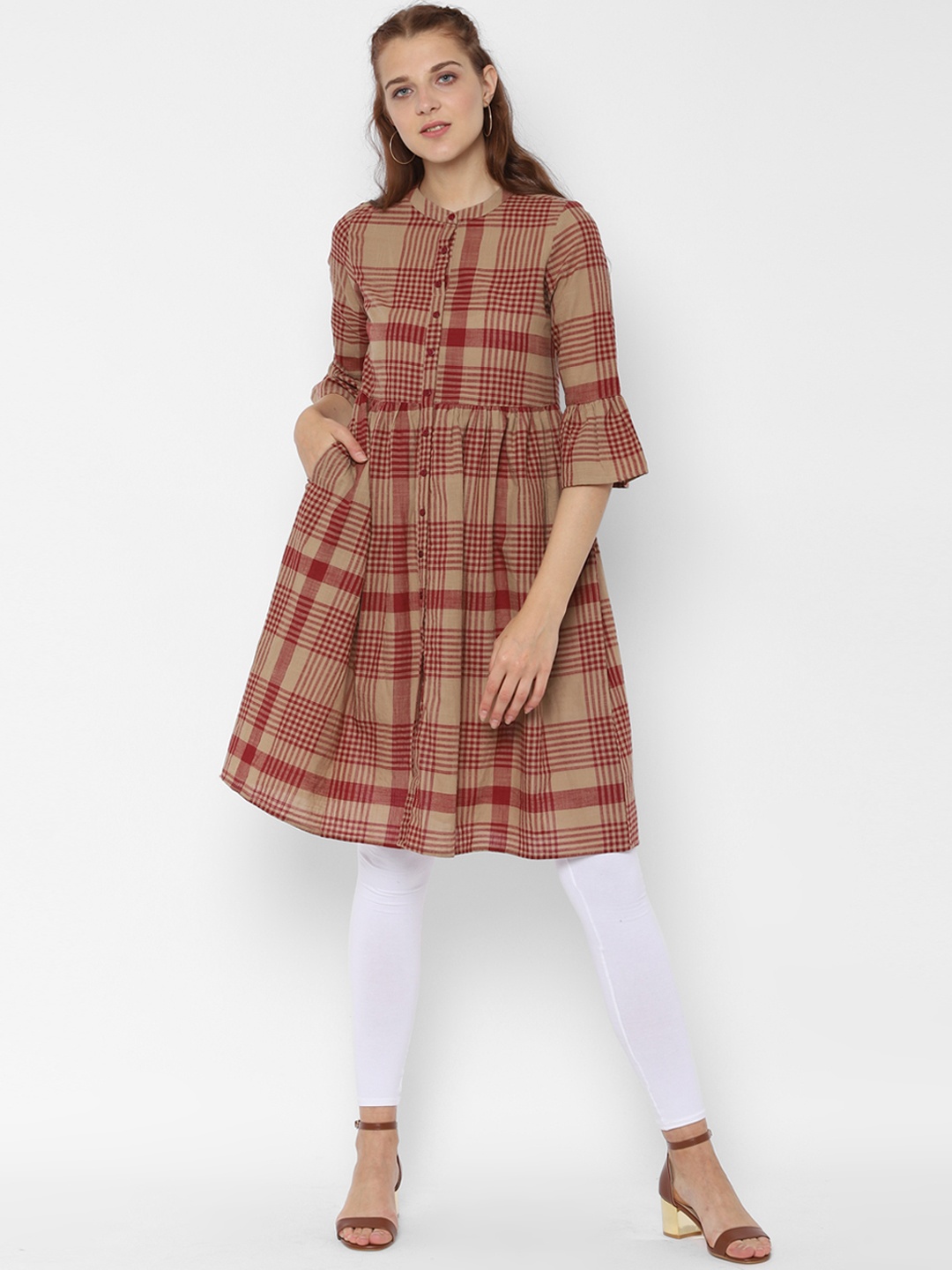 

People Women Beige & Red Checked Anarkali Kurta