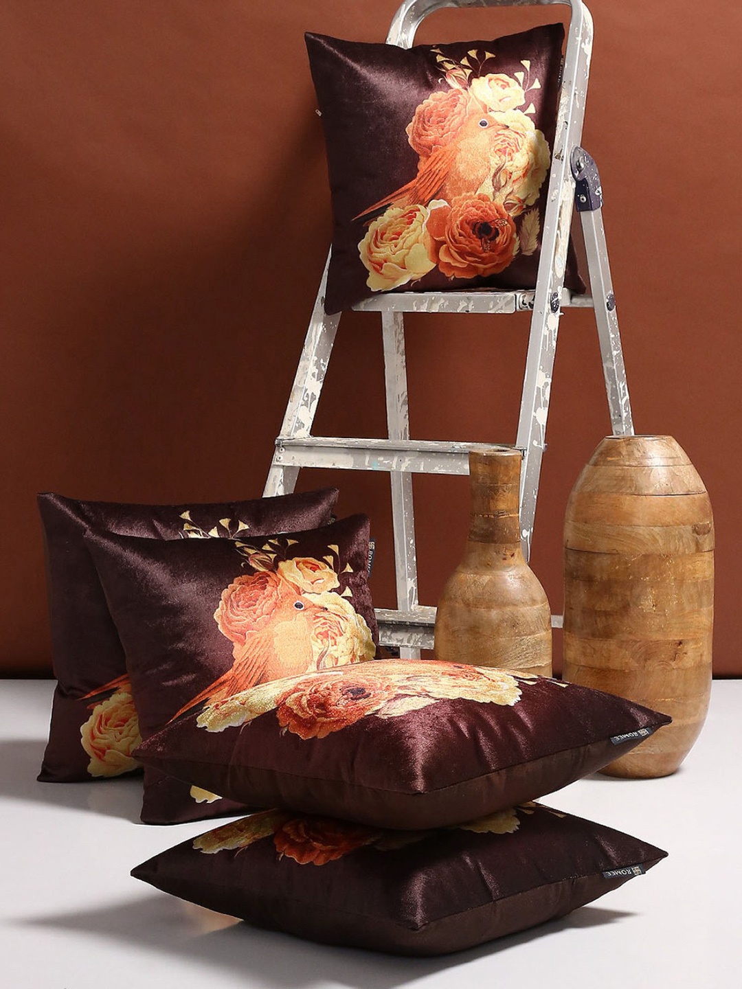 

ROMEE Brown Set of 5 Floral Square Cushion Covers