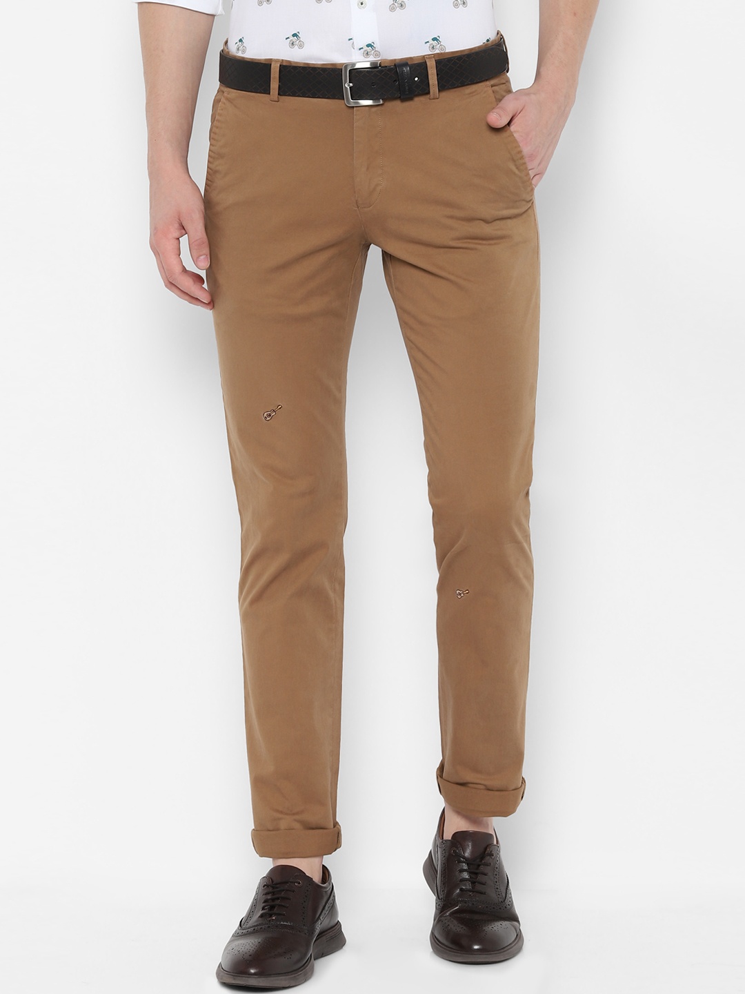 

SIMON CARTER LONDON Men Khaki Slim Fit Solid Regular Trousers