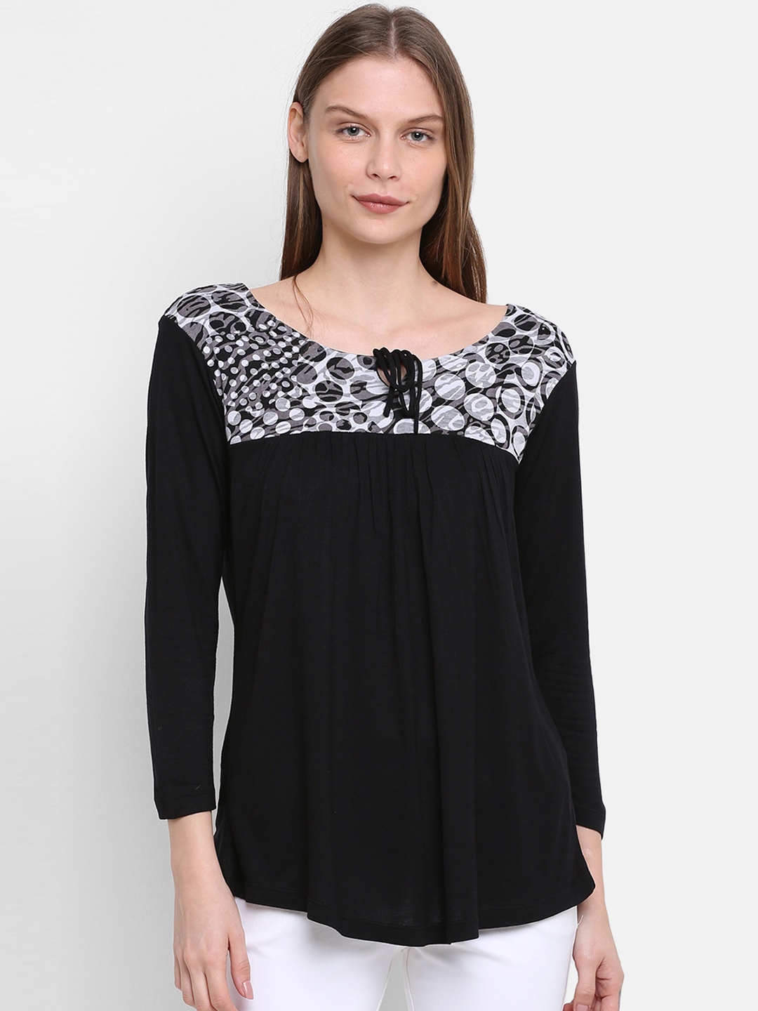Rute Women Black Printed Top