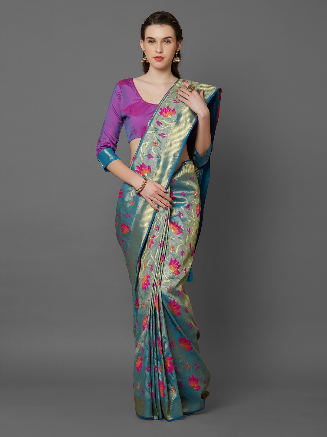 

Mitera Turquoise Blue & Gold-Toned Silk Blend Woven Design Kanjeevaram Saree