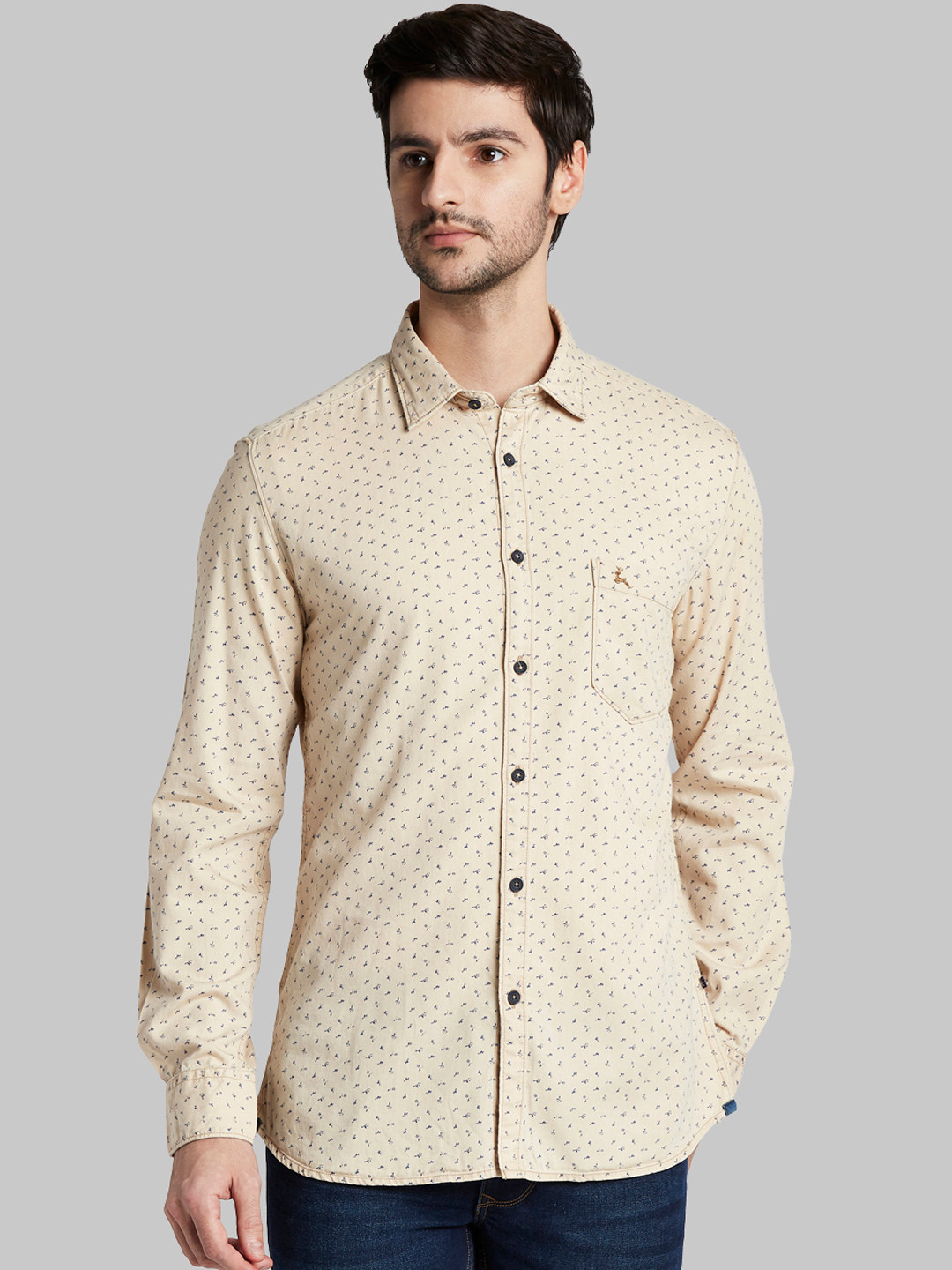 

Parx Men Beige & Blue Slim Fit Printed Casual Shirt