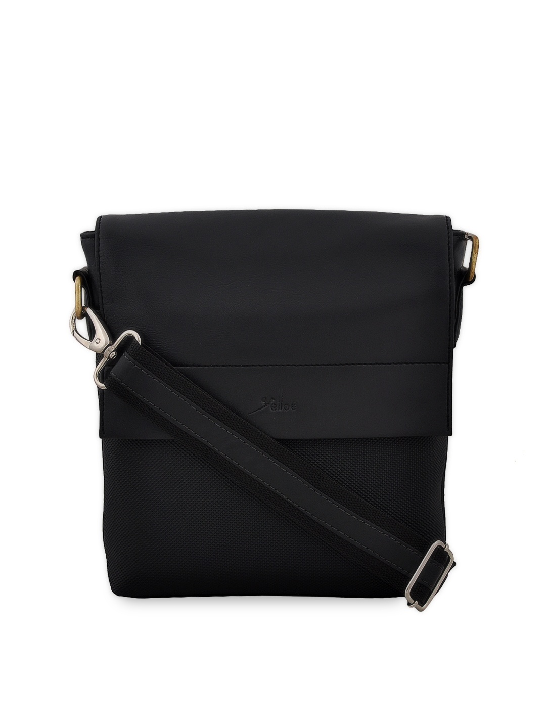 

yelloe Men Black Solid Messenger Bag