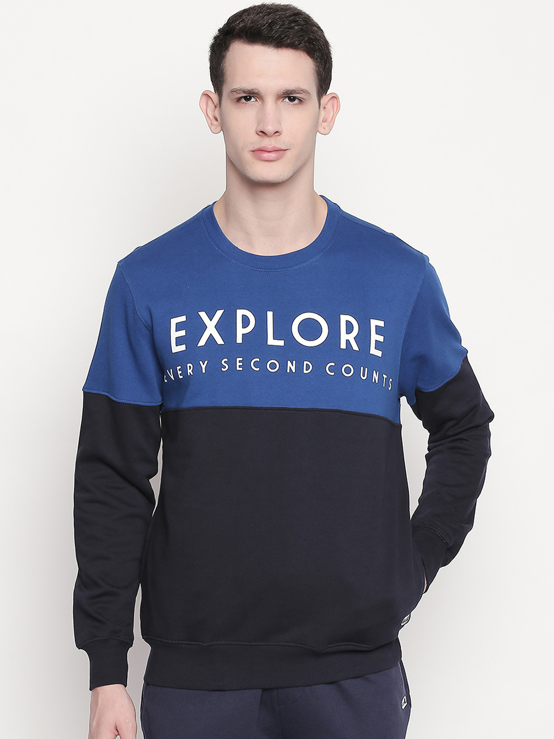 

Ajile by Pantaloons Men Blue & Black Colourblocked Sweatshirt