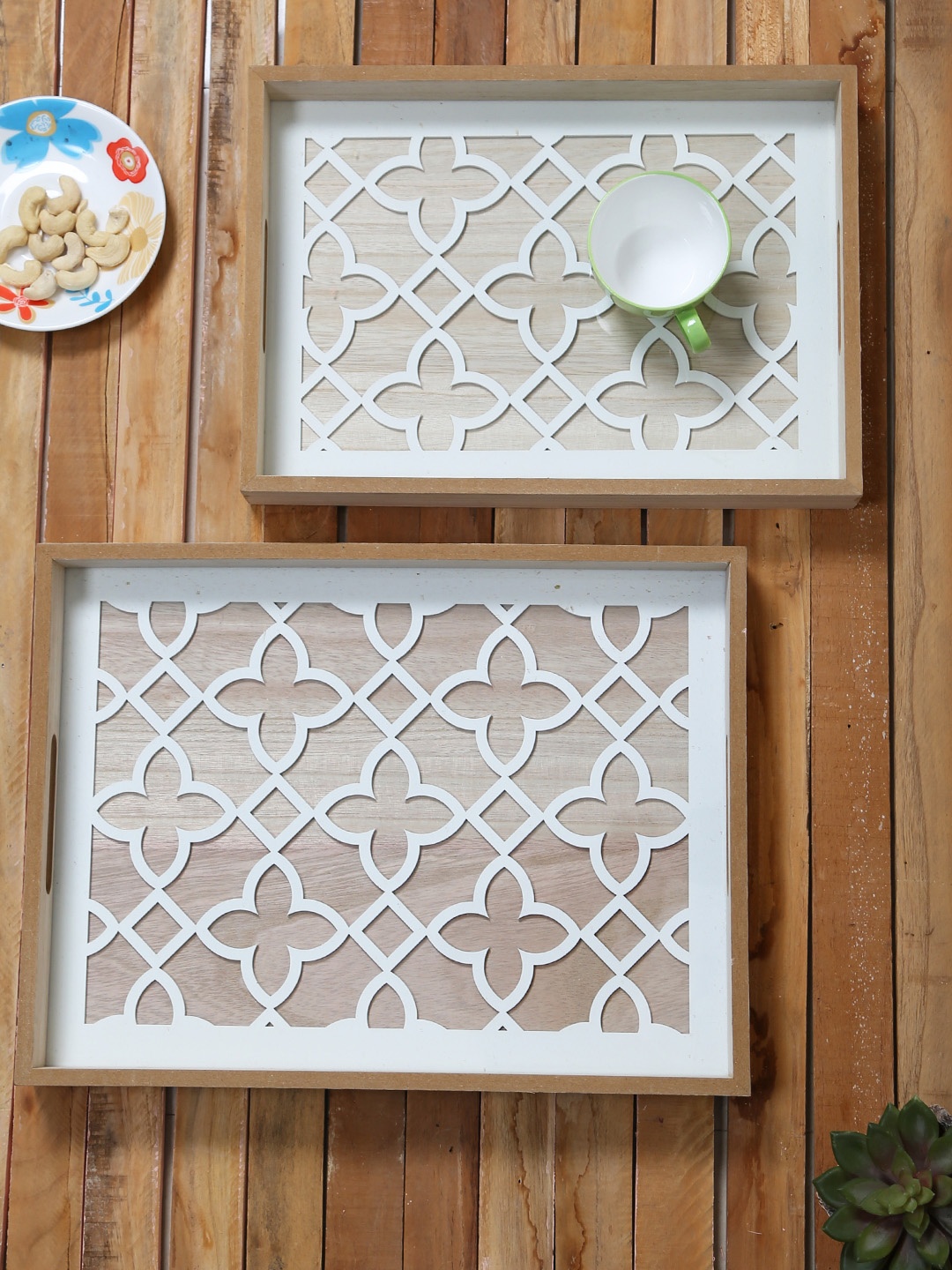 

Aapno Rajasthan Set of 2 Brown & White Printed Wooden Trays