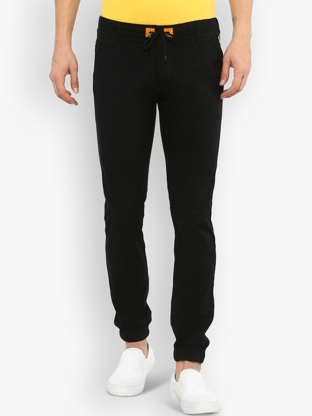 

Urbano Fashion Men Black Slim Fit Solid Joggers