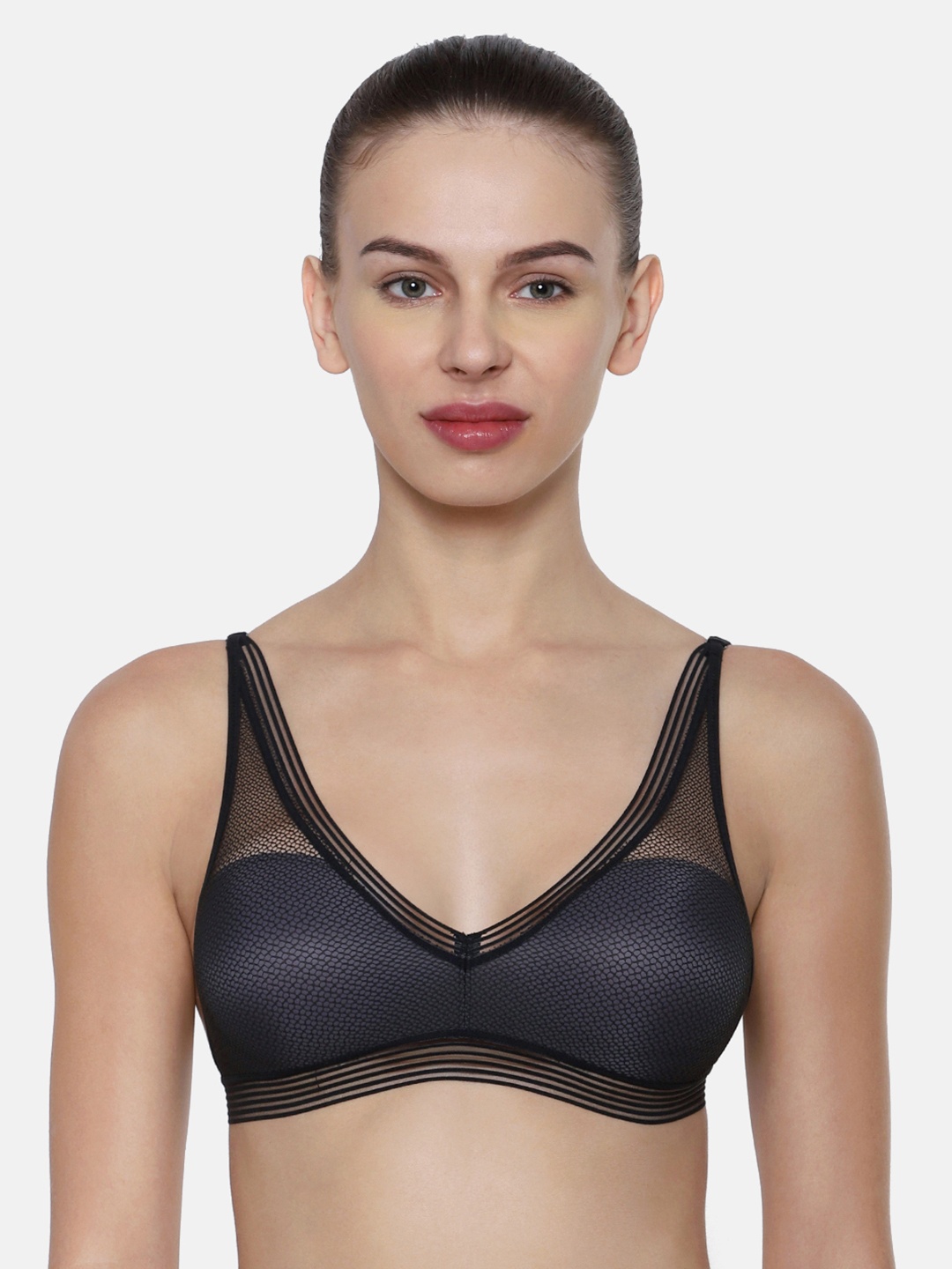 

Triumph Infinite Sensation Invisible Wireless Non Padded Ultimate Comfort Support Bra, Black